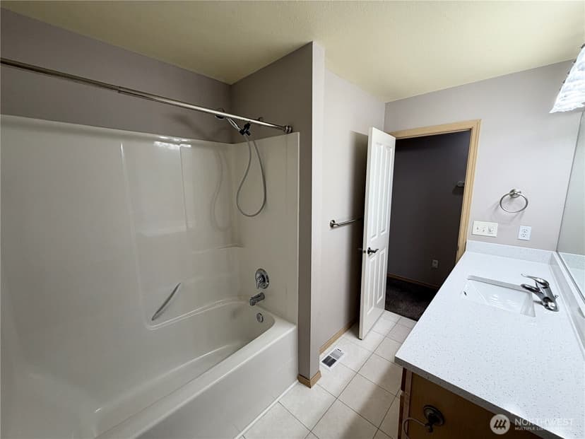 Property photo for 8428 Veterans Drive SW, Lakewood photo 26