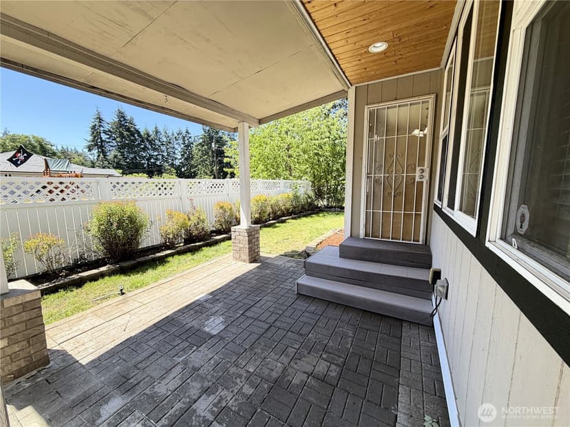 Property photo for 8428 Veterans Drive SW, Lakewood photo 31