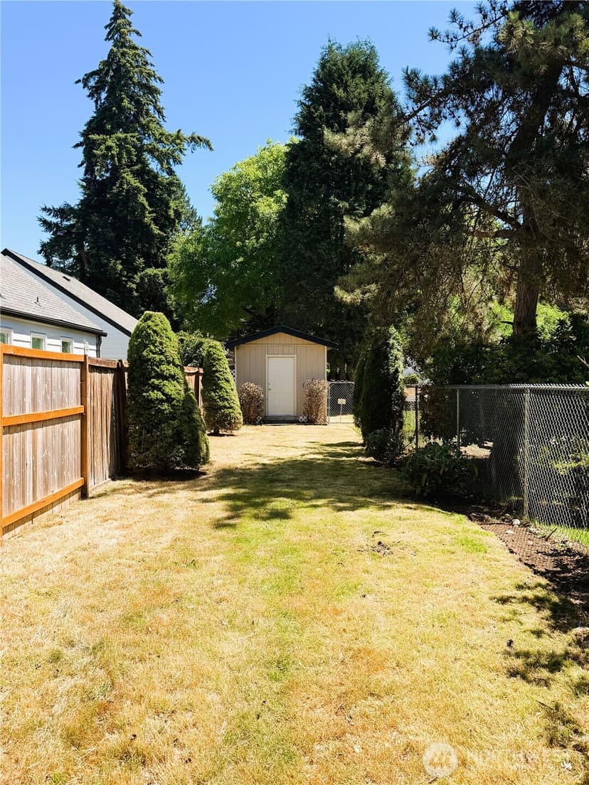 Property photo for 8428 Veterans Drive SW, Lakewood photo 32