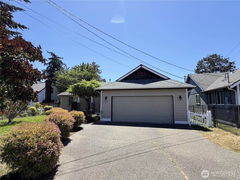Property photo for 8428 Veterans Drive SW, Lakewood photo 2