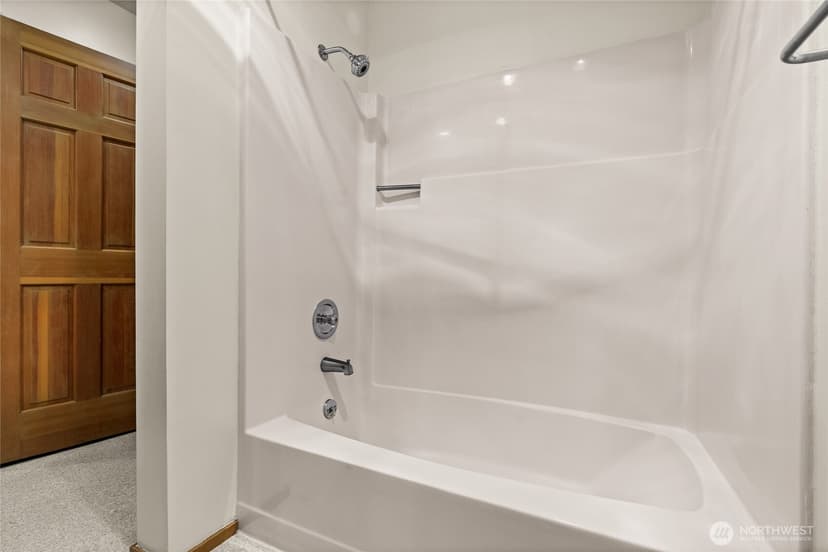 Property photo for 2811 14th W #101, Seattle photo 18