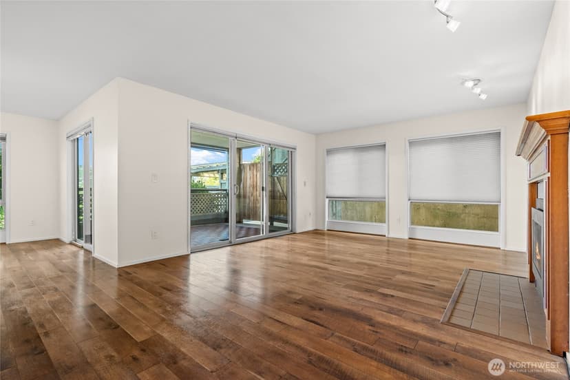 Property photo for 2811 14th W #101, Seattle photo 7