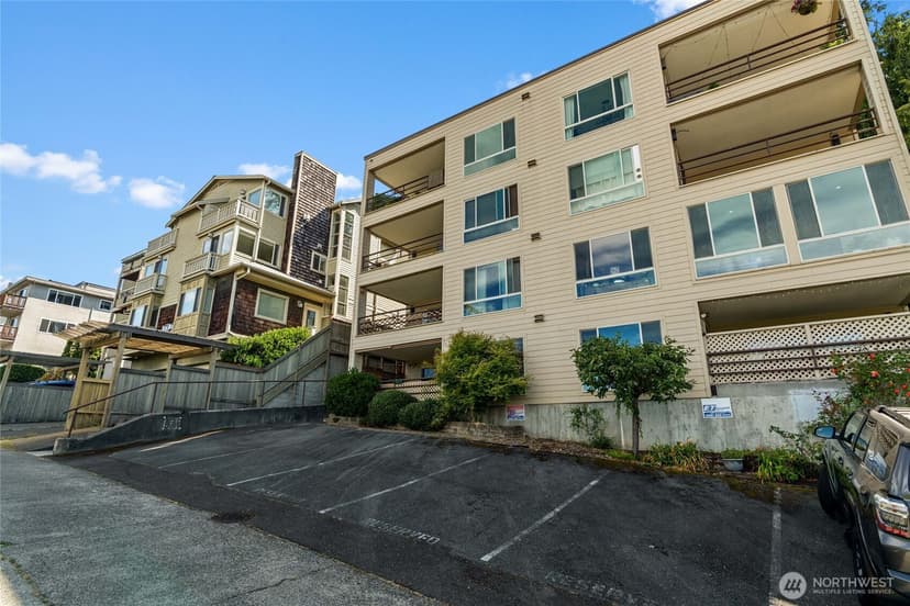 Property photo for 2811 14th W #101, Seattle photo 30