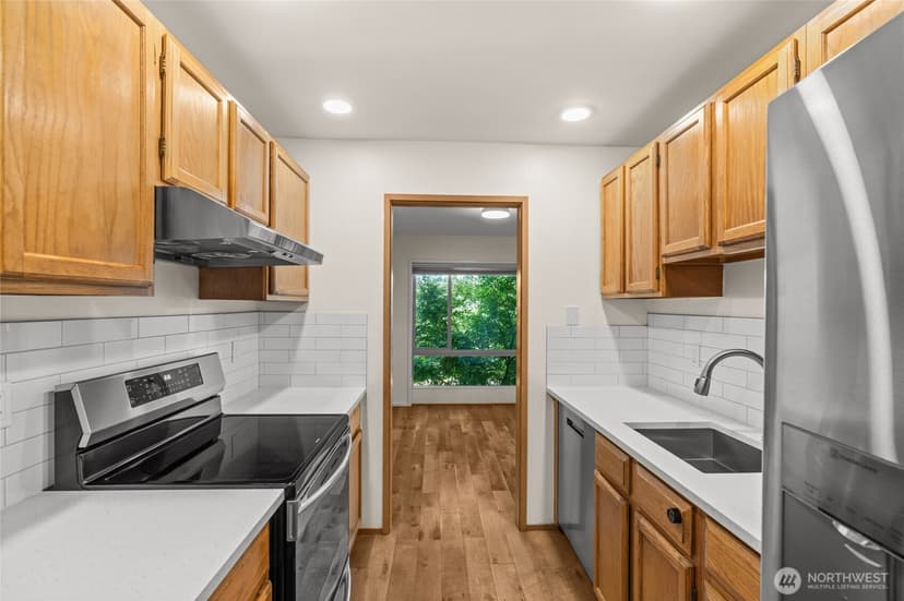 Property photo for 2811 14th W #101, Seattle photo 10