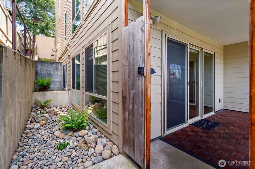 Property photo for 2811 14th W #101, Seattle photo 23