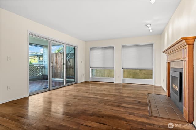 Property photo for 2811 14th W #101, Seattle photo 5