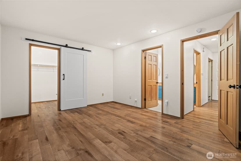 Property photo for 2811 14th W #101, Seattle photo 14