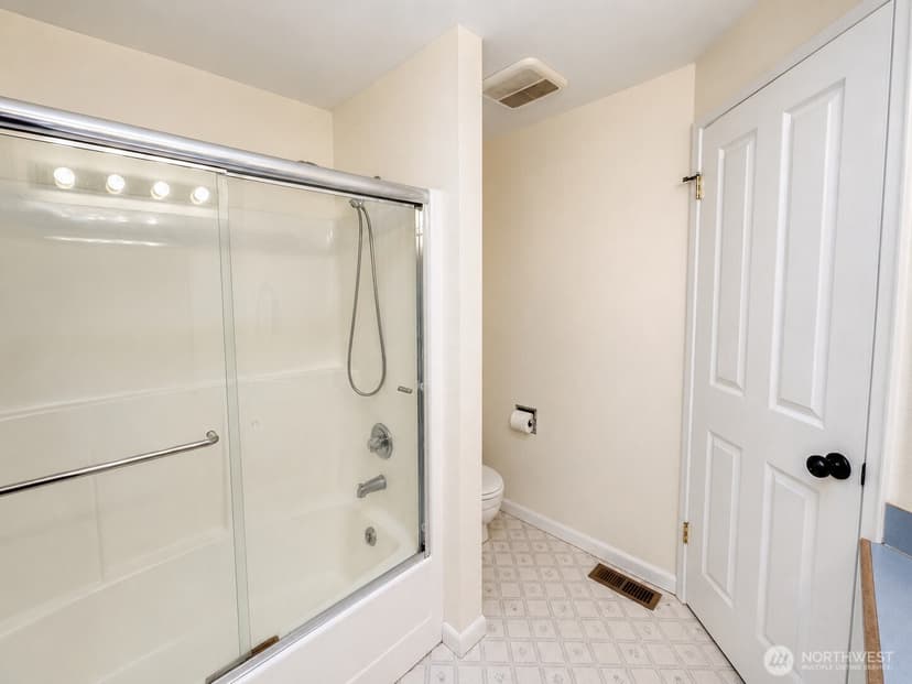 Property photo for 9829 59th Street Ct W, University Place photo 29