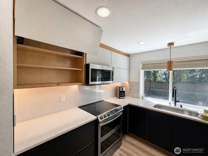 Property photo for 9829 59th Street Ct W, University Place photo 17