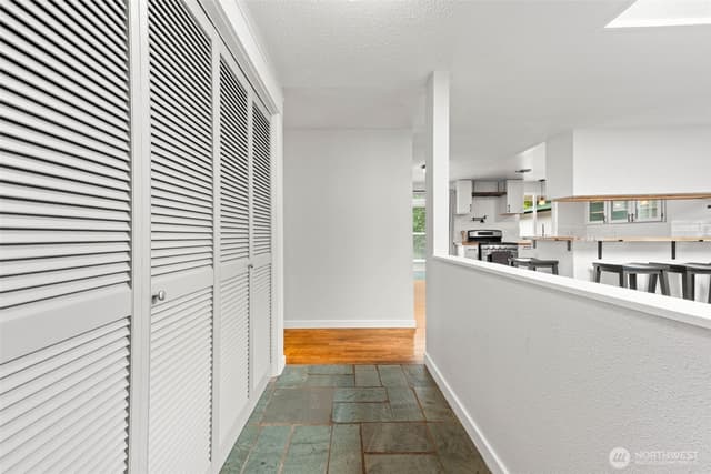 Property photo for 1716 9th Street SE, Puyallup photo 4