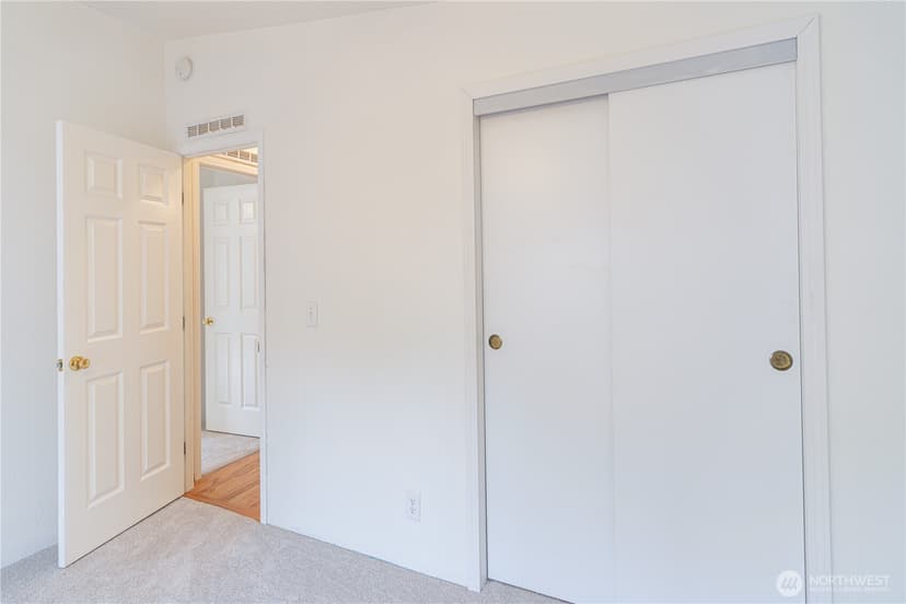 Property photo for 600 NE Saturn Lane, Bremerton photo 13