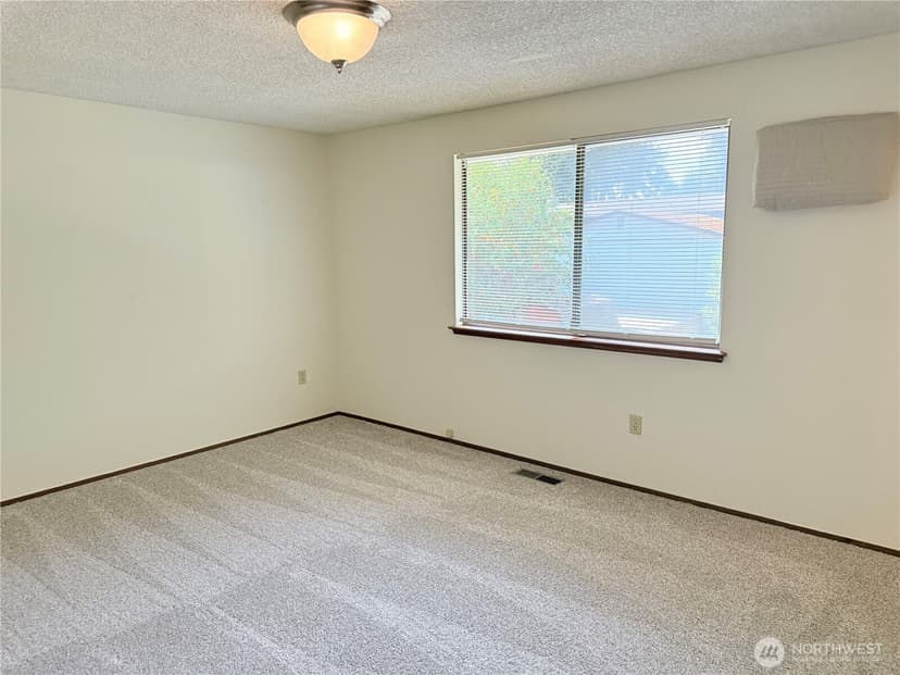 Property photo for 5010 84th Avenue W, University Place photo 17