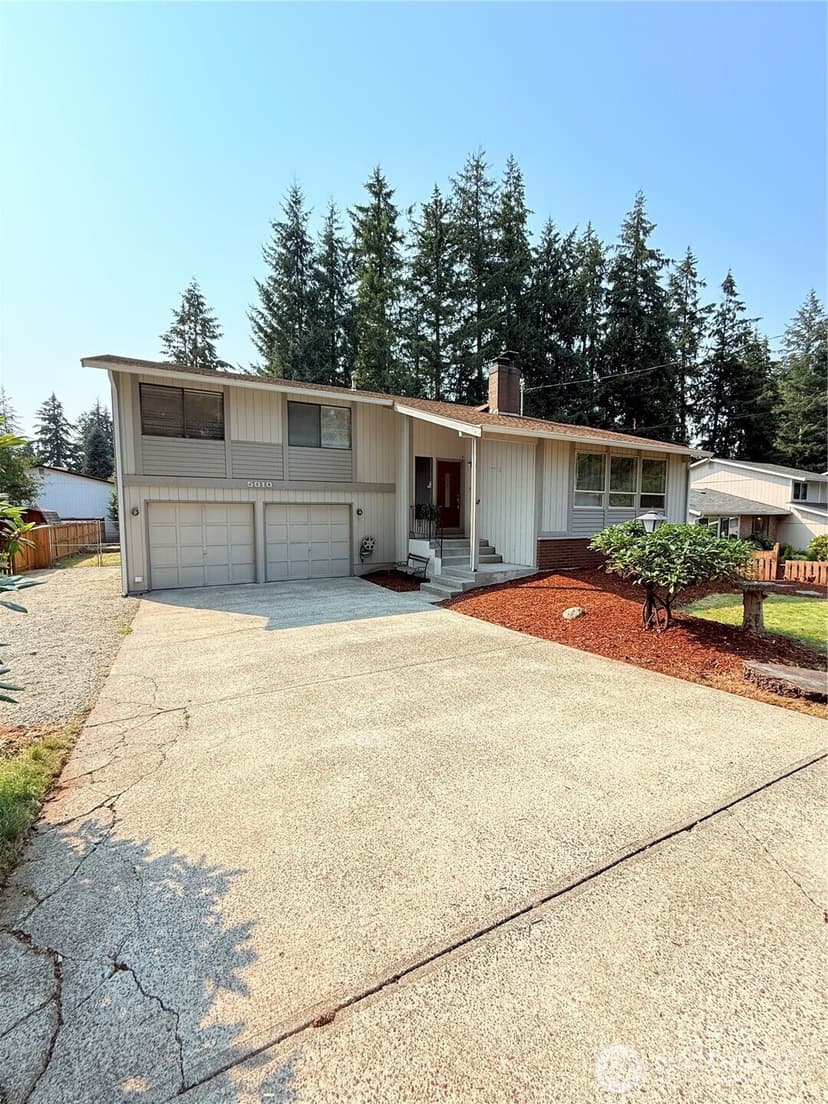 Property photo for 5010 84th Avenue W, University Place photo 2