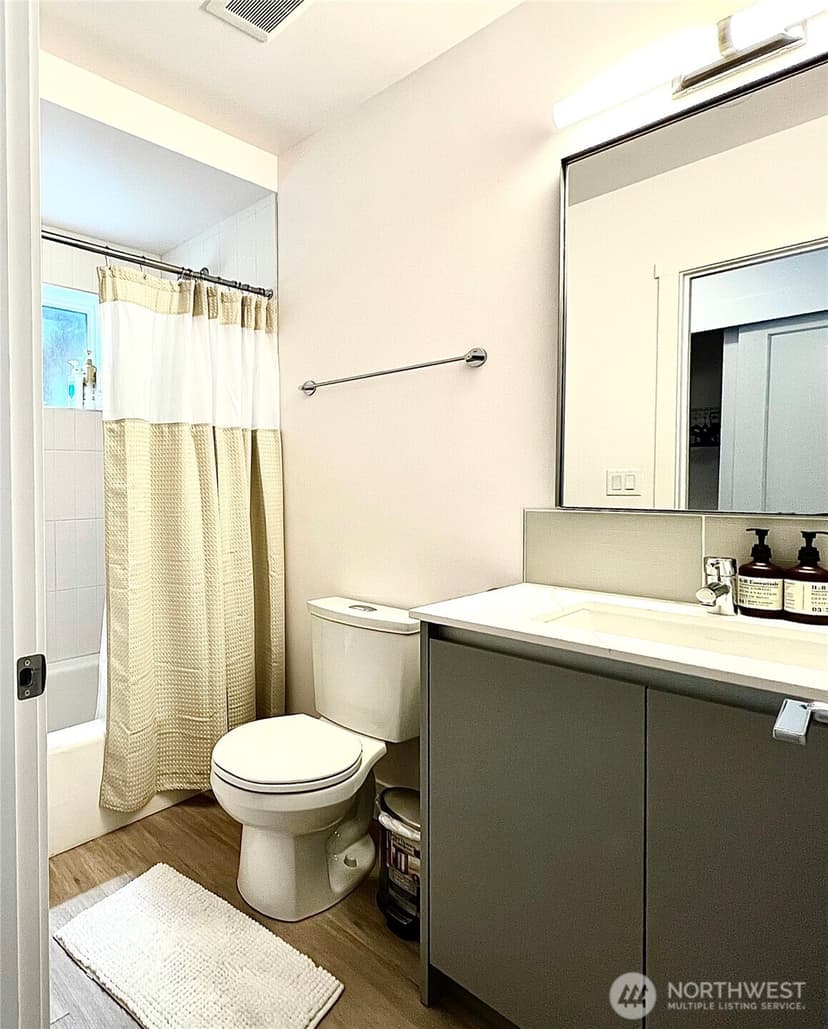 Property photo for 440 13th Ave, Seattle photo 5