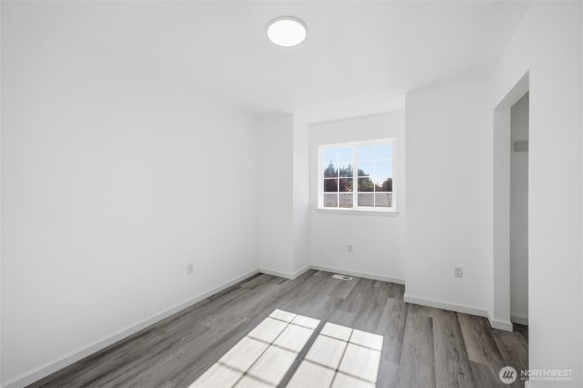 Property photo for 12705 6th Avenue E, Tacoma photo 12