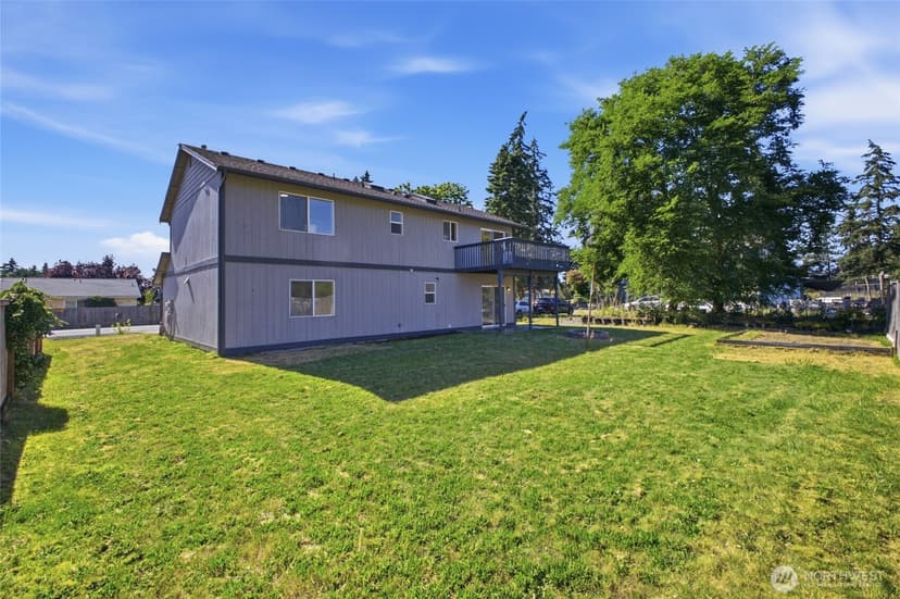 Property photo for 12705 6th Avenue E, Tacoma photo 29
