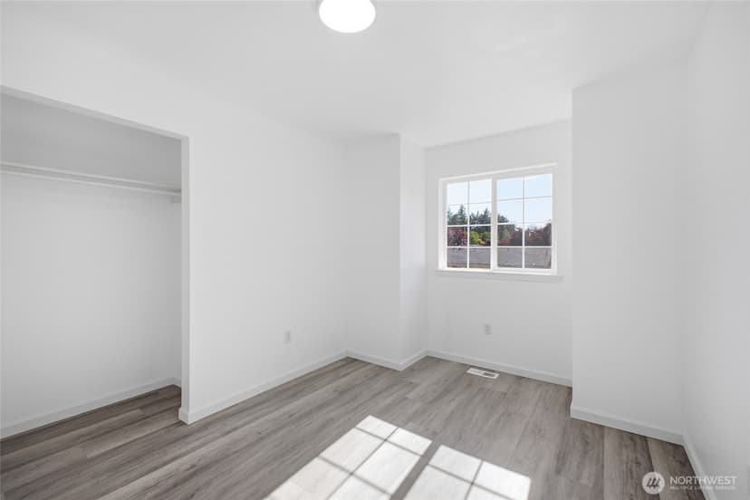 Property photo for 12705 6th Avenue E, Tacoma photo 13