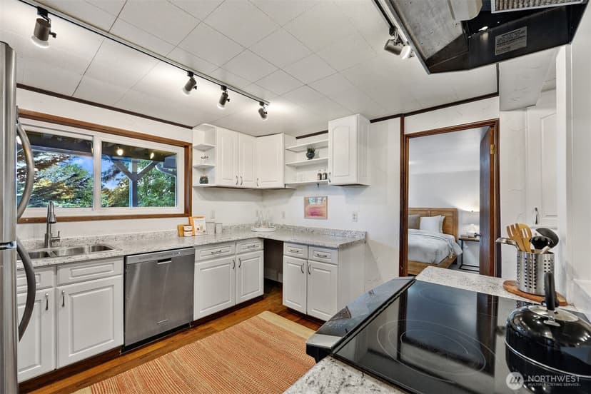 Property photo for 23321 75th Avenue W, Edmonds photo 30
