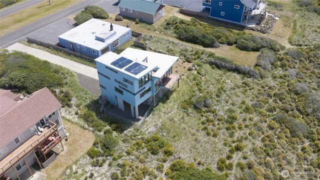 Property photo for 1065 Ocean Shores Boulevard SW, Ocean Shores photo 2