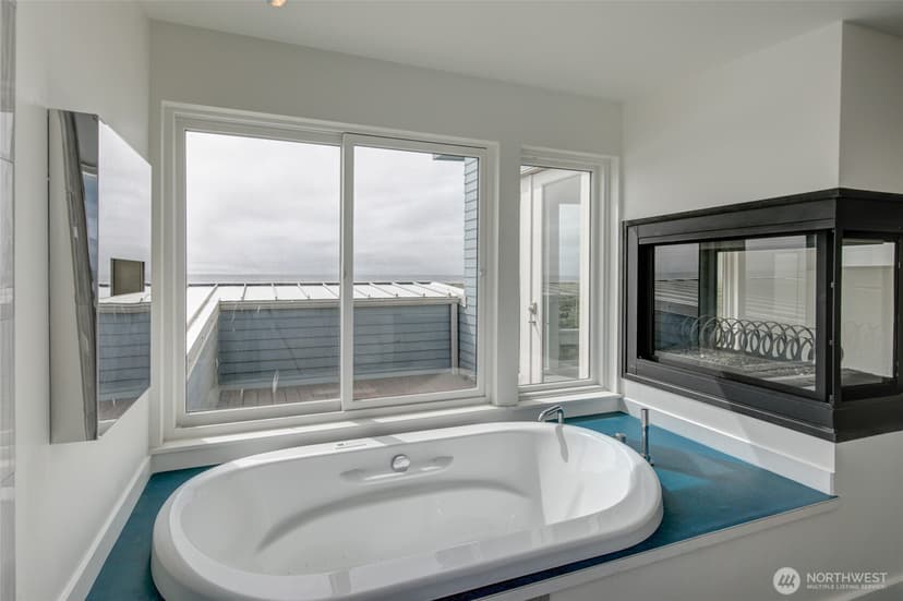 Property photo for 1065 Ocean Shores Boulevard SW, Ocean Shores photo 23
