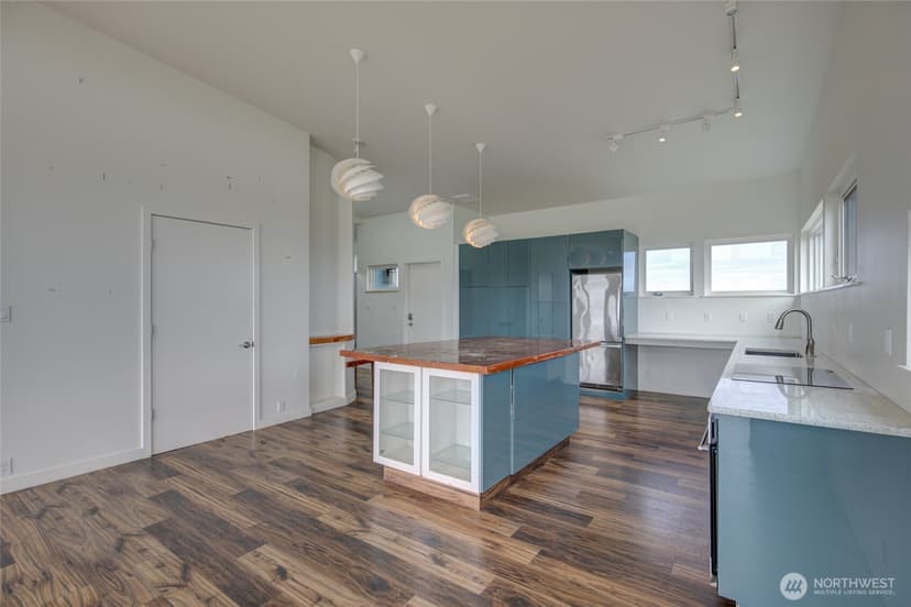 Property photo for 1065 Ocean Shores Boulevard SW, Ocean Shores photo 6