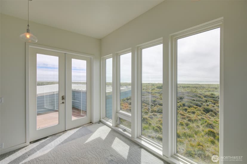 Property photo for 1065 Ocean Shores Boulevard SW, Ocean Shores photo 19