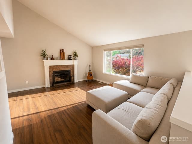Property photo for 33700 33rd Place SW, Federal Way photo 3