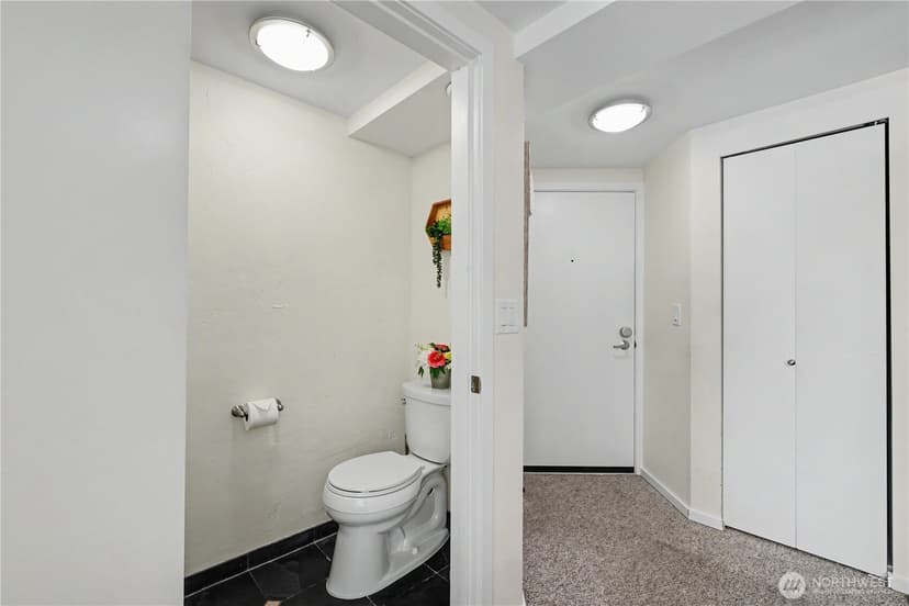 Property photo for 425 Vine Street #701, Seattle photo 7