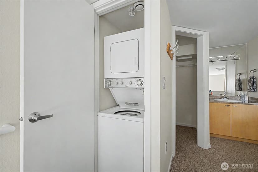 Property photo for 425 Vine Street #701, Seattle photo 17