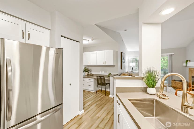 Property photo for 15300 112th Avenue NE #C306, Bothell photo 5