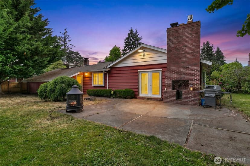 Property photo for 8424 97th Street SW, Lakewood photo 30