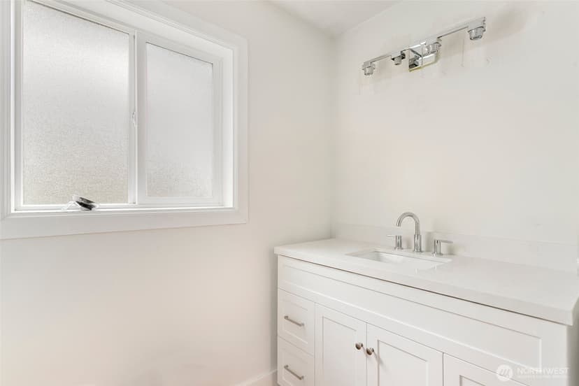 Property photo for 8424 97th Street SW, Lakewood photo 17