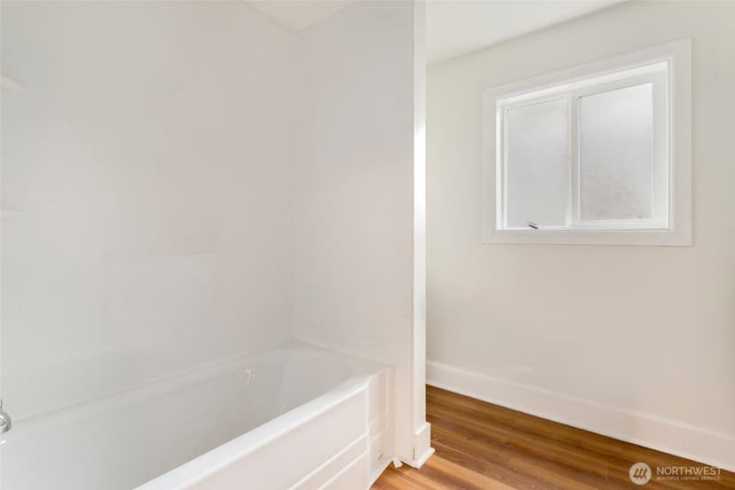 Property photo for 8424 97th Street SW, Lakewood photo 18