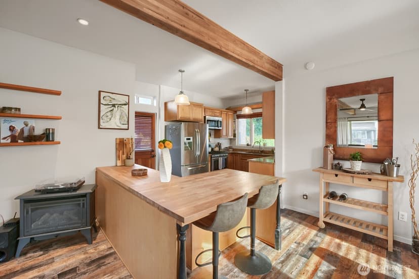 Property photo for 1025 S Donovan Street, Seattle photo 7