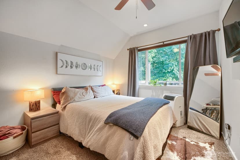 Property photo for 1025 S Donovan Street, Seattle photo 15