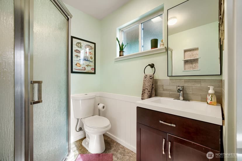 Property photo for 1025 S Donovan Street, Seattle photo 12