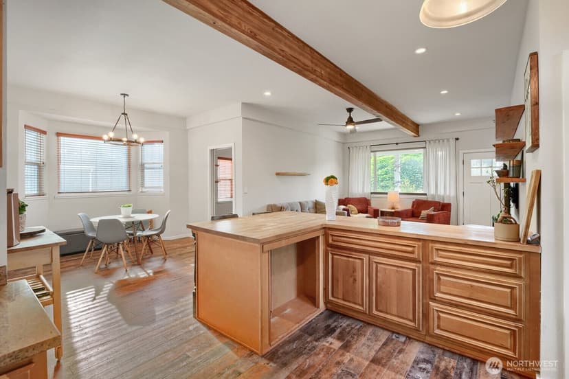Property photo for 1025 S Donovan Street, Seattle photo 10