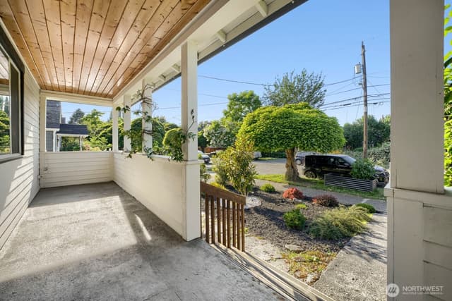 Property photo for 1025 S Donovan Street, Seattle photo 4