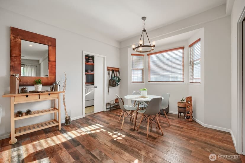 Property photo for 1025 S Donovan Street, Seattle photo 11