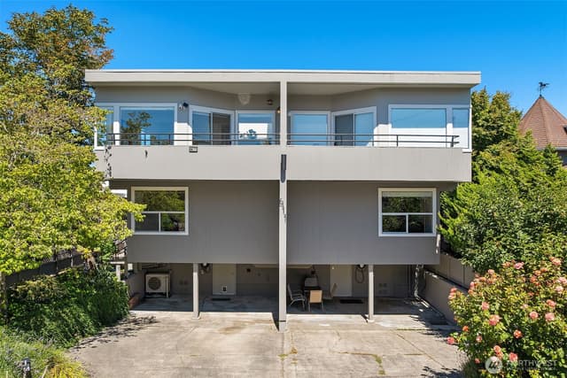 Property photo for 611 Bell Street #1, Edmonds photo 2