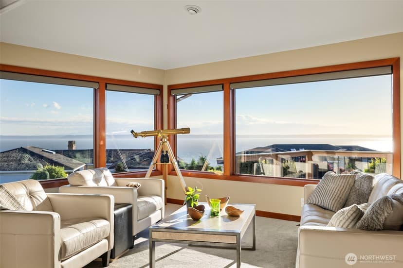 Property photo for 13705 68th Avenue W, Edmonds photo 6