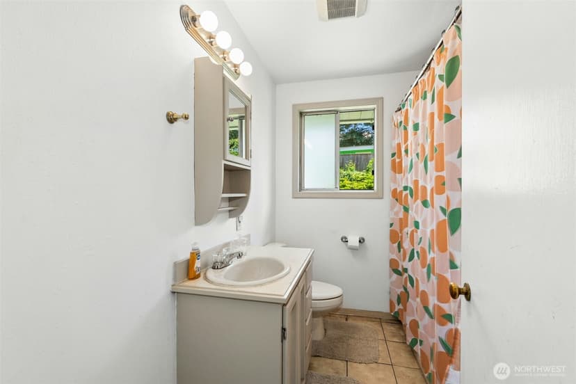 Property photo for 7218 NE 155th Street, Kenmore photo 16