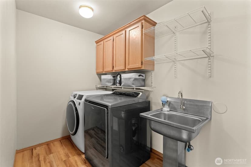 Property photo for 5807 60th St W, University Place photo 15