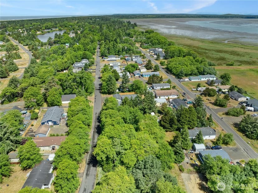 Property photo for 576 Chenois Avenue NE, Ocean Shores photo 6