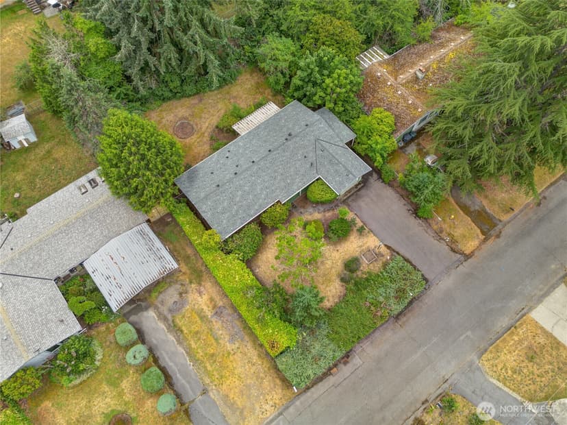 Property photo for 10102 114th Street SW, Lakewood photo 35
