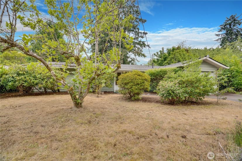Property photo for 10102 114th Street SW, Lakewood photo 33