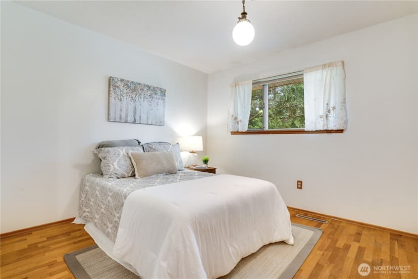 Property photo for 10102 114th Street SW, Lakewood photo 19