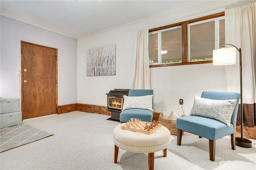 Property photo for 10102 114th Street SW, Lakewood photo 24