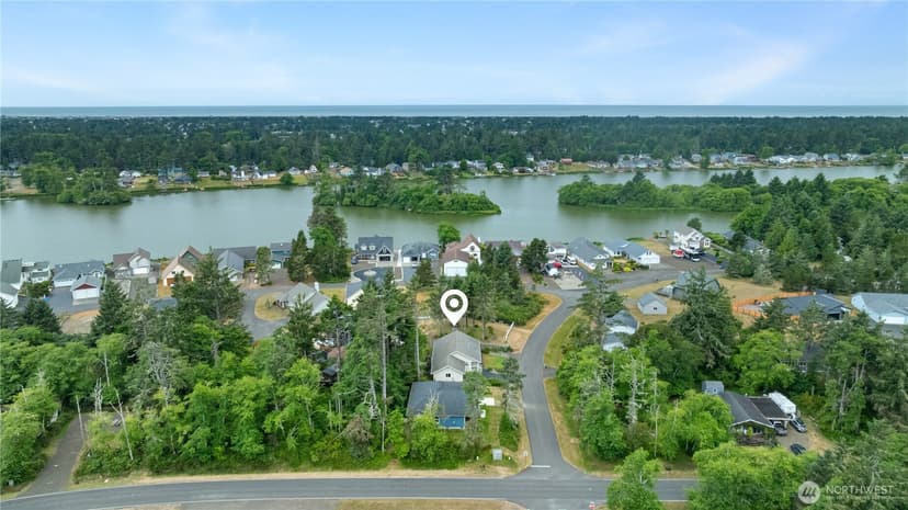Property photo for 609 Blue Wing Loop SE, Ocean Shores photo 8