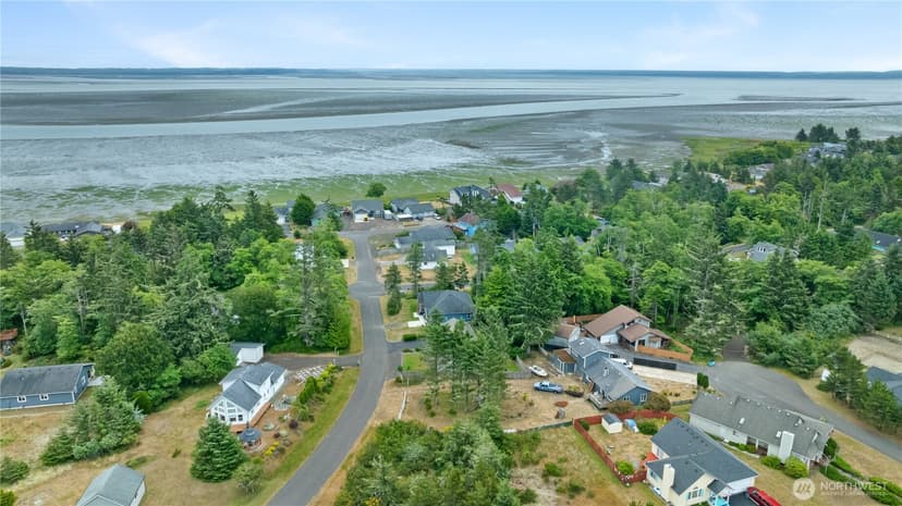 Property photo for 609 Blue Wing Loop SE, Ocean Shores photo 10